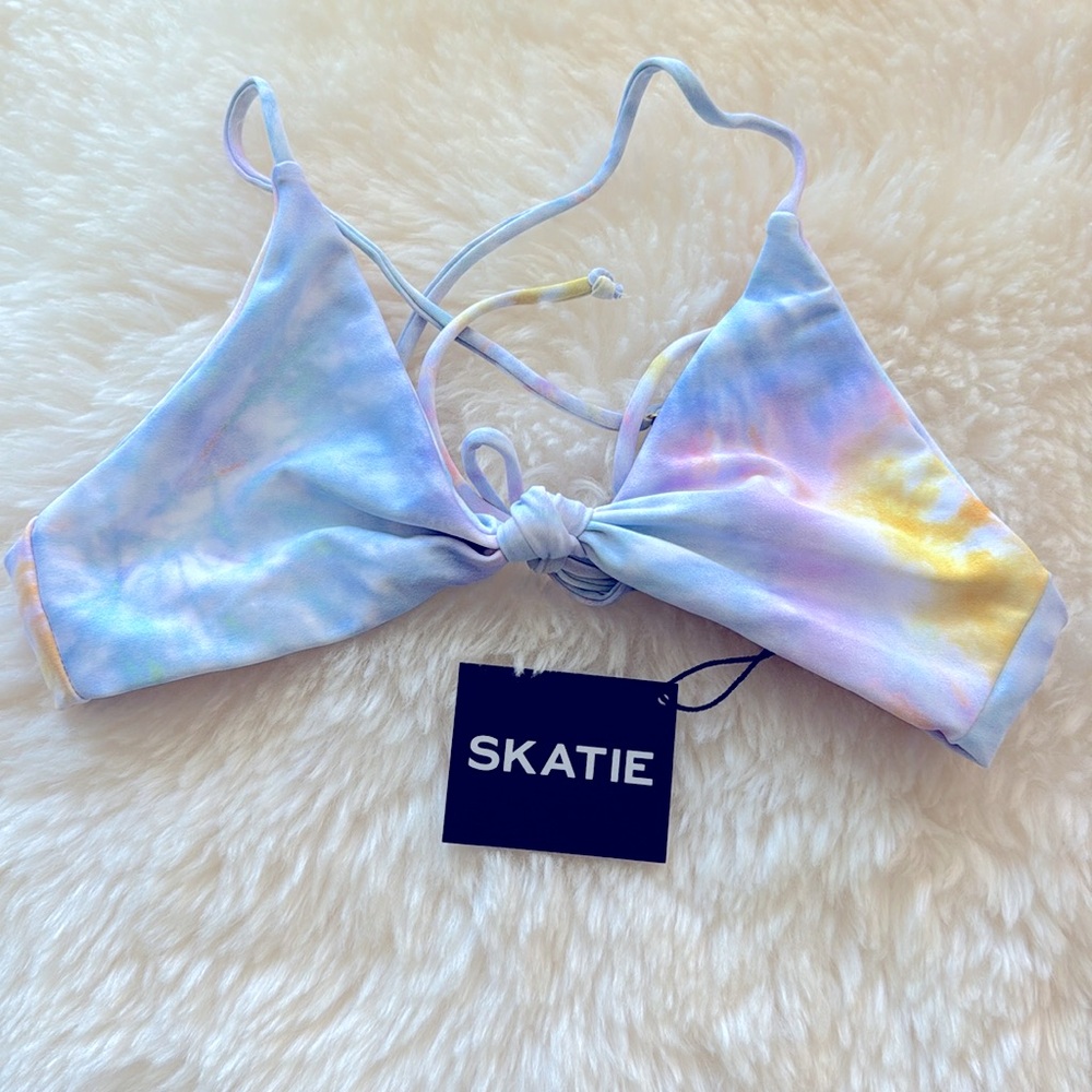 XS NWT Skatie Sarah knot front bikini top light blue yellow tie dye